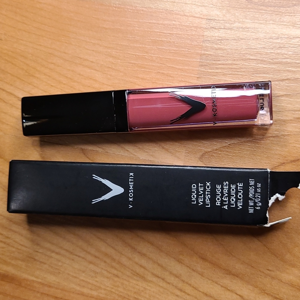 V Kosmetik Liquid Velvet Lipstick in Bubbly